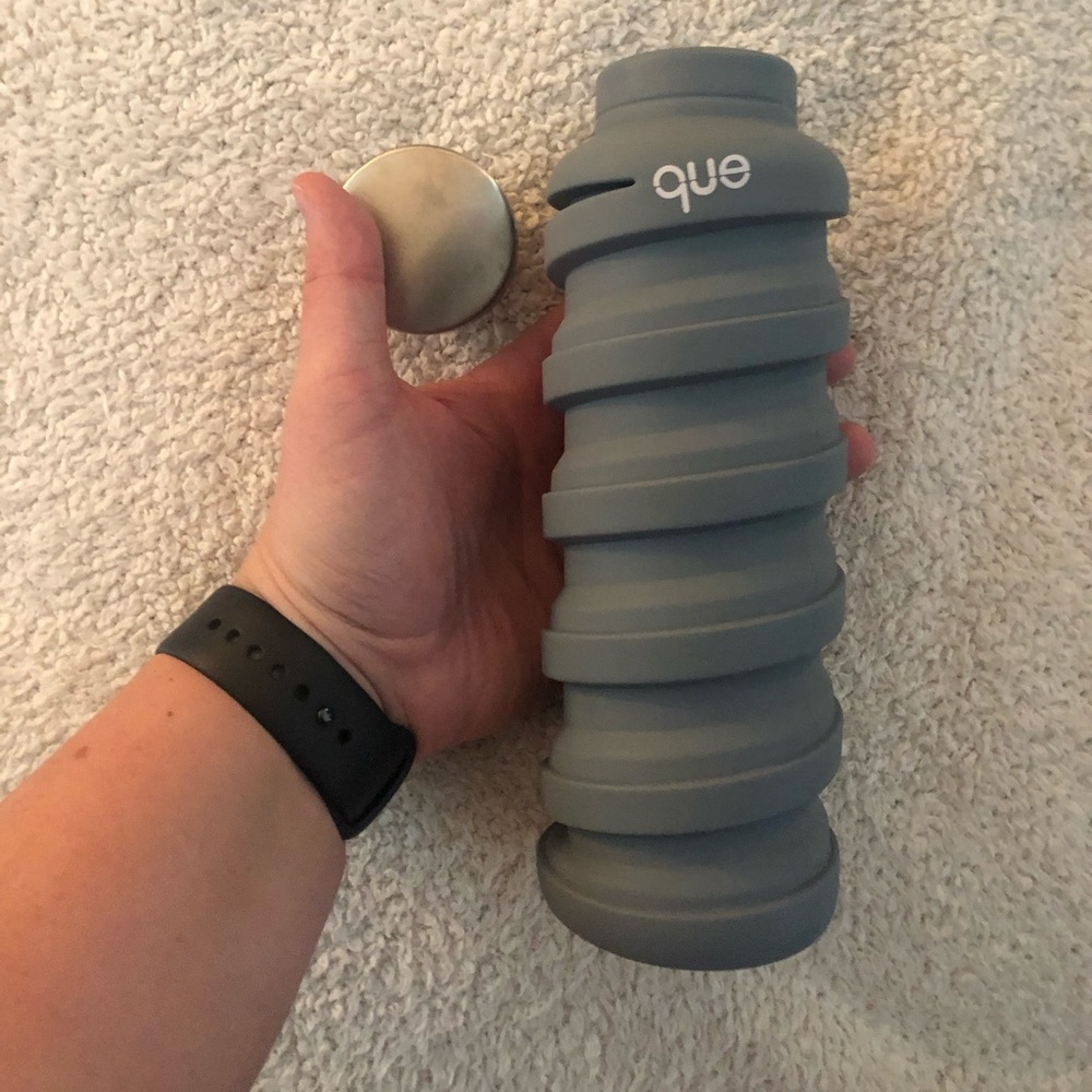 Que expandable water bottle ☺️